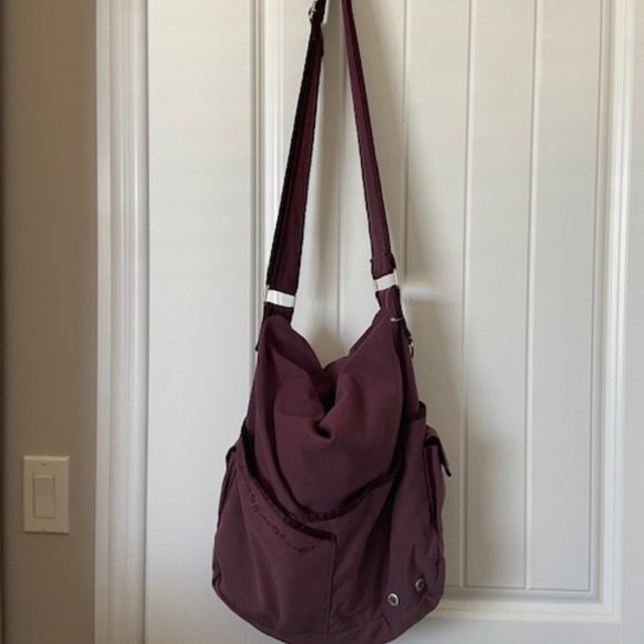 lululemon athletica Handbags - Lululemon Dance Floss Travel Crossbody Bag
